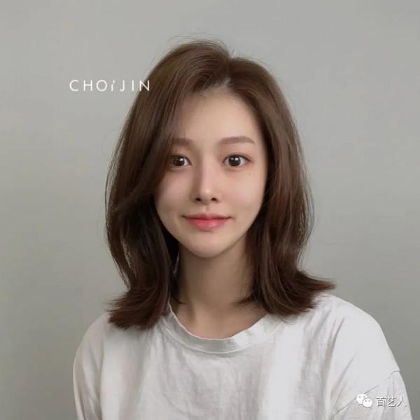 顴骨高短劉海超NG,下巴短、方臉型這款髮型是救星 顴骨高短劉海超NG,下巴短、方臉型這款髮型是救星