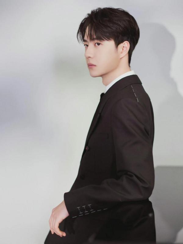 內娛穿西裝最好看的十位男明星：肖戰氣質絕佳，任嘉倫一人千面