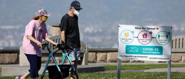 美國疫情魔幻!老年人慘被“犧牲”?80萬新冠死者,老人竟佔65萬 美國疫情魔幻!老年人慘被“犧牲”?80萬新冠死者,老人竟佔65萬