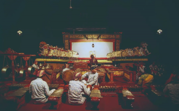 我穿越世界上人口最多的島嶼，完成了一場“成人禮”