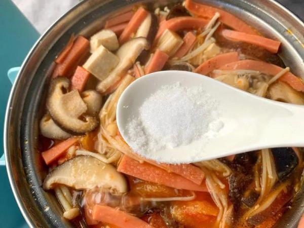 10分鐘就能搞定的低脂酸辣湯,好喝又開胃 10分鐘就能搞定的低脂酸辣湯,好喝又開胃