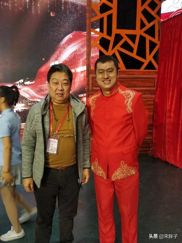 李宏燁強勢復出,列出《相聲有新人》多宗罪,德雲社再次“中槍” 李宏燁強勢復出,列出《相聲有新人》多宗罪,德雲社再次“中槍”