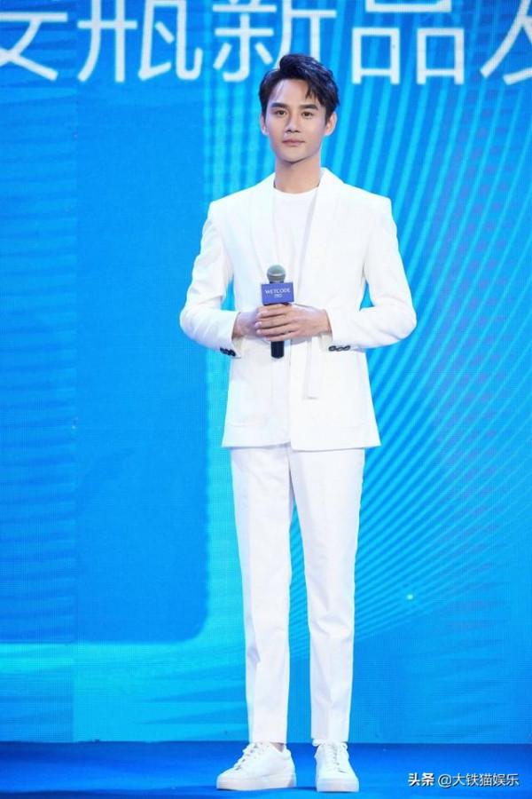 穿西裝好看的男星,只服這8位,儀態萬方,貴氣逼人,妥妥總裁範 穿西裝好看的男星,只服這8位,儀態萬方,貴氣逼人,妥妥總裁範