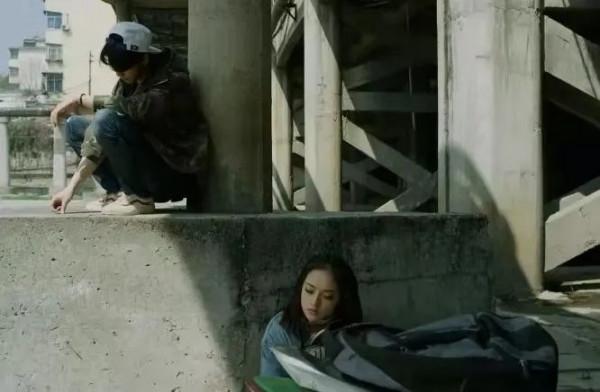 相依為命的弟弟竟是親兒子？她可真敢演