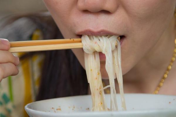 癌症，可能是“懶”出來的？提醒：這4個生活習慣，勸你別偷懶