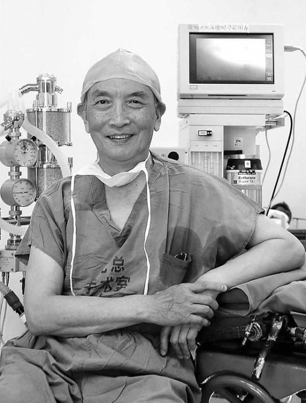 從醫56年，外科專家患癌臨終前坦言：沒想到手術會如此痛苦