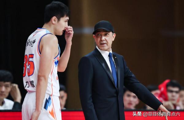 下課!CBA第一位主帥被辭退,阿的江何時離開成熱議 下課!CBA第一位主帥被辭退,阿的江何時離開成熱議