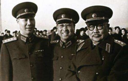 許世友面對徐海東，也只能甘拜下風：老虎就是老虎，我不如他