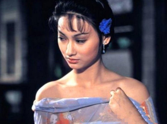 當過舞女做過乞丐,曾抑鬱自殺的惠英紅,為何被章子怡稱為";神";? 當過舞女做過乞丐,曾抑鬱自殺的惠英紅,為何被章子怡稱為";神";?