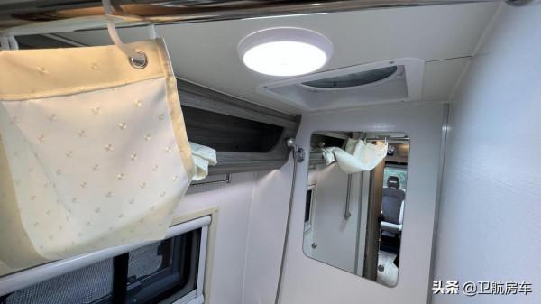 移動的家，功能齊全內飾溫馨，城市通勤必備