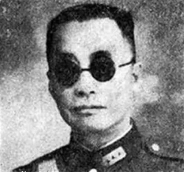 四川軍閥王陵基:為搶女人掌摑蔣介石,為何仍被封為國軍上將? 四川軍閥王陵基:為搶女人掌摑蔣介石,為何仍被封為國軍上將?