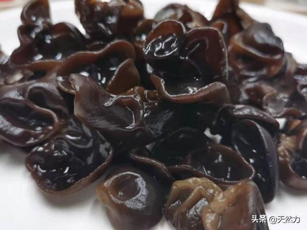 飯店的洋蔥拌木耳是怎麼做出來的，告訴你步驟和技巧，收藏好哦