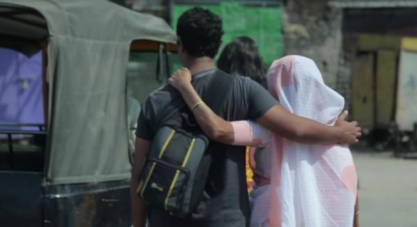 男子5歲時意外走失，25年後靠街景地圖找回家，母親竟在原地等他