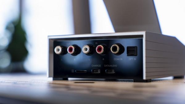 致敬特斯拉皮卡？Astell&amp;Kern 釋出 ACRO CA1000 便攜臺機