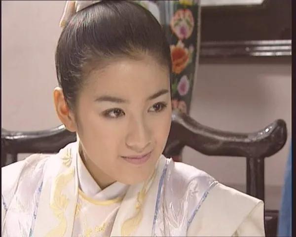 貼個鬍子就叫女扮男？扮男裝，這八位才稱的上英姿卓絕，氣質非凡