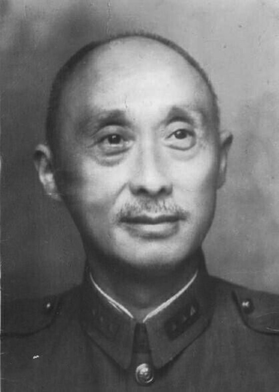 國軍四川省主席起義後偷渡潛逃,被守株待兔,捉他的小股長成上將 國軍四川省主席起義後偷渡潛逃,被守株待兔,捉他的小股長成上將