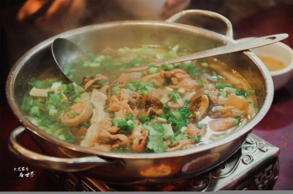 四川最宜居的養老勝地是樂山，成都人都會時常排著隊去吃喝遊玩