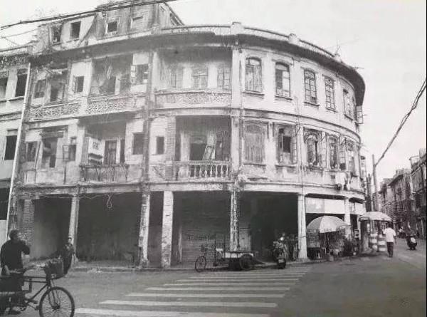 1931年,周恩來在汕頭一旅店休息,看到牆上黃埔合影照,立刻轉移 1931年,周恩來在汕頭一旅店休息,看到牆上黃埔合影照,立刻轉移