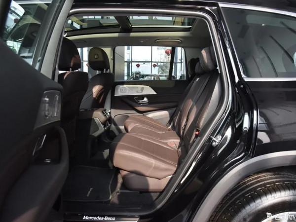 非常受關注的豪華大型SUV,車長超5.2米,比攬勝還豪華 非常受關注的豪華大型SUV,車長超5.2米,比攬勝還豪華