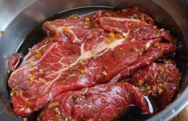 年夜飯上的醬牛肉,只需3步就出鍋,醬香濃郁,學會誇你是大廚 年夜飯上的醬牛肉,只需3步就出鍋,醬香濃郁,學會誇你是大廚