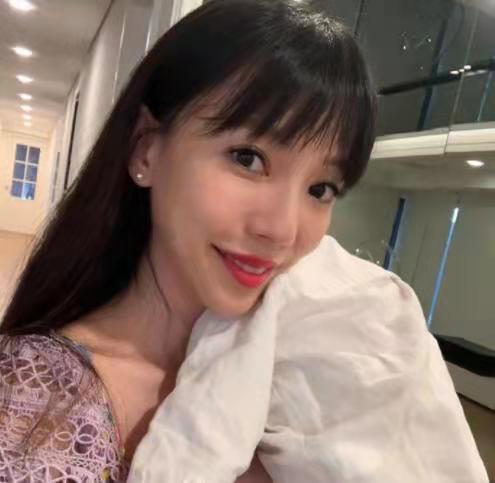 哥大校友幫李靚蕾發聲，回懟“二哥”專情人設，再次引起關注