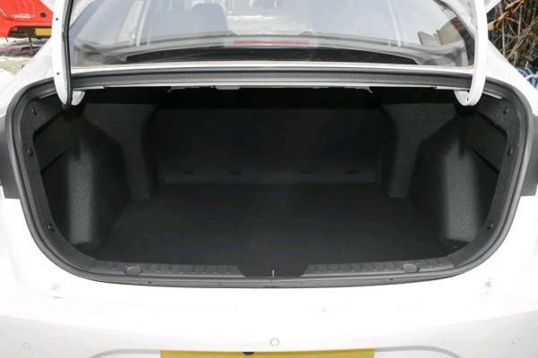 長安逸動:年輕時尚造型,配CVT+大空間,滿足家用 長安逸動:年輕時尚造型,配CVT+大空間,滿足家用