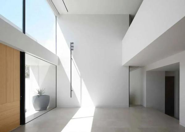 雲華起磁懸浮智慧滑動,用移動方式讓美好生活抵達 雲華起磁懸浮智慧滑動,用移動方式讓美好生活抵達