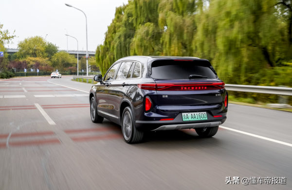 試駕 | 綜合續航520公里,空間是亮點,競爭威馬W6!試創維汽車EV6 試駕 | 綜合續航520公里,空間是亮點,競爭威馬W6!試創維汽車EV6