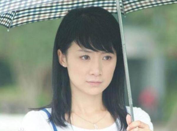 當年的林小草好漂亮，如今臉大變樣，恐怕沒人能認出來