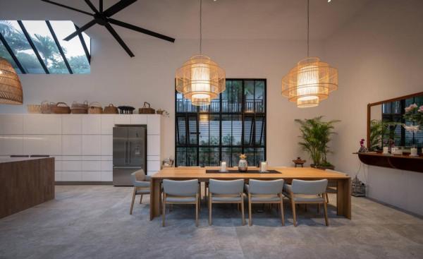 雙層別墅不豪裝,上有露臺花園下有庭院泳池,這才是我向往的豪宅 雙層別墅不豪裝,上有露臺花園下有庭院泳池,這才是我向往的豪宅