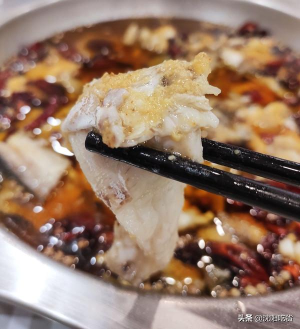 吃這麼大一盆水煮魚,椒鹽那麼厚,老香了 吃這麼大一盆水煮魚,椒鹽那麼厚,老香了