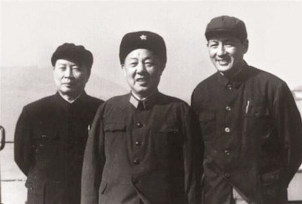 開國上將女兒嫁給貧下中農出身的幹部,上將:真是門當戶對 開國上將女兒嫁給貧下中農出身的幹部,上將:真是門當戶對