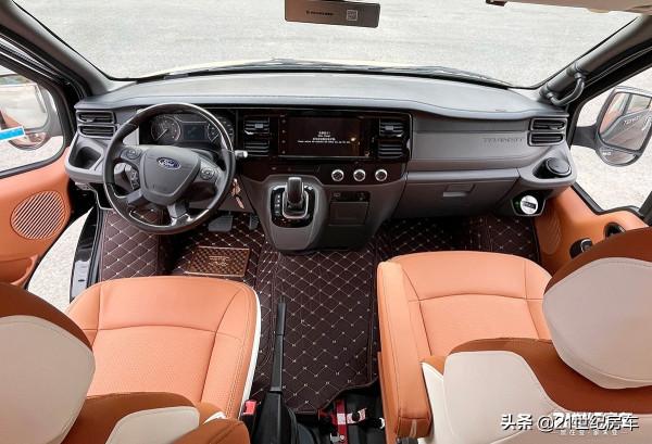 邁巴赫同款配色?這款福特房車只能打82分,剩下的666 邁巴赫同款配色?這款福特房車只能打82分,剩下的666