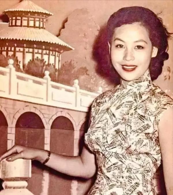 9位“痴迷整容”的女星,明知矽膠臉恐怖,為何還是前仆後繼? 9位“痴迷整容”的女星,明知矽膠臉恐怖,為何還是前仆後繼?