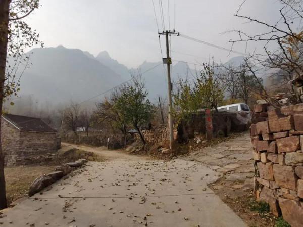 徒步白雲寺渡槽一一絕壁大梯一一上白雲一一白雲寺 徒步白雲寺渡槽一一絕壁大梯一一上白雲一一白雲寺