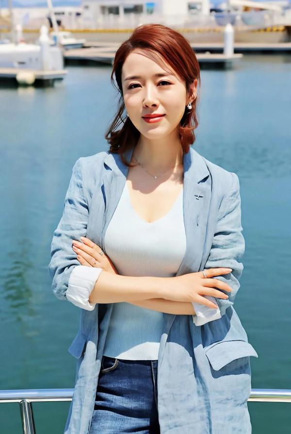 顏丹晨高畫質桌布