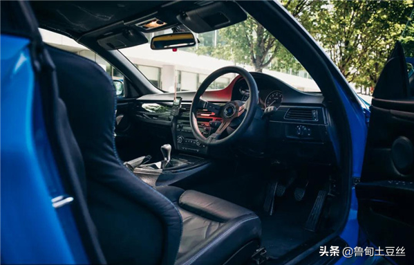 「轂銳馳」一臺融入了JDM元素的寶馬E93 335i 「轂銳馳」一臺融入了JDM元素的寶馬E93 335i