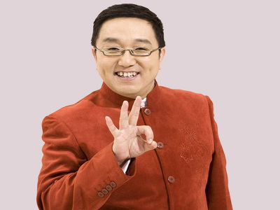 演員句號：再婚娶小11歲妻子“丫蛋”，讓喪子的岳父母晚年不流淚