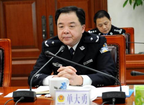 高明遠太殘忍，花780萬要砍好友手腳？真實的原型比他更可怕