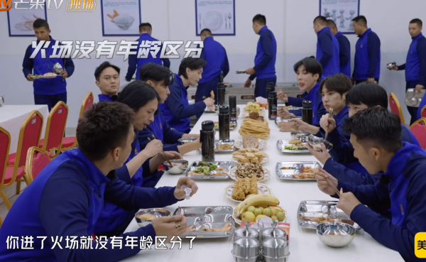 同樣進火場救人,李承鉉張晉大不同,陳小春最有人情味和講義氣 同樣進火場救人,李承鉉張晉大不同,陳小春最有人情味和講義氣