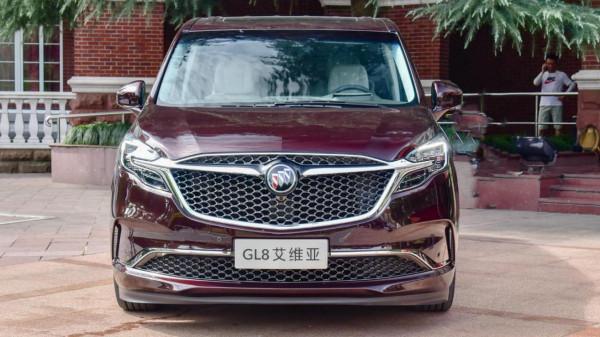 空間和配置不輸豐田埃爾法，新款別克GL8艾維亞更值得買嗎？
