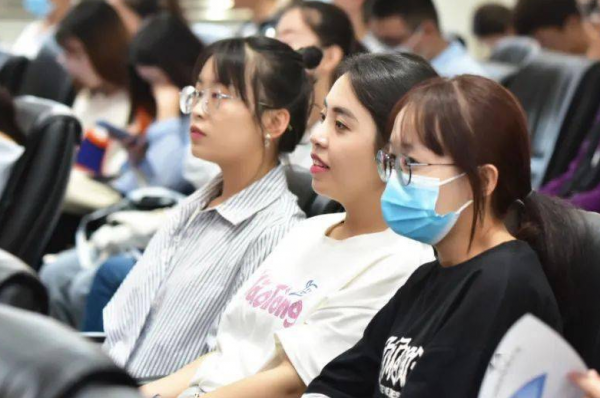 中鐵二十局開始招聘,每月最高可領3000元補助,還有望分配到住房 中鐵二十局開始招聘,每月最高可領3000元補助,還有望分配到住房