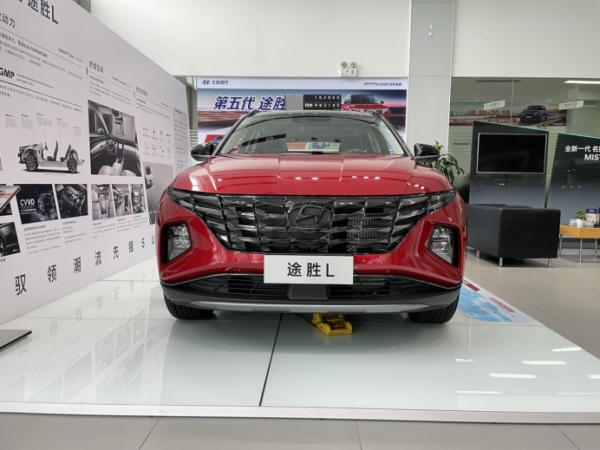 第五代途勝L到底值在哪?外觀個性前衛,內飾滿眼大屏 第五代途勝L到底值在哪?外觀個性前衛,內飾滿眼大屏