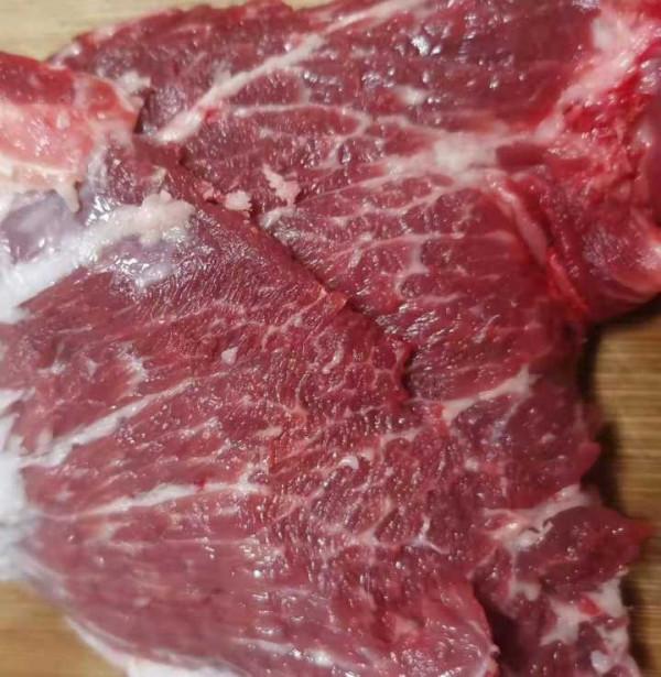 浙江一頭“天價豬”賣到3000萬，這到底是什麼神豬呢？