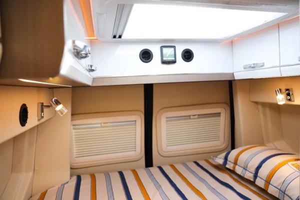 福特商務車改裝房車!保姆車佈局還配KTV娛樂系統!適合2人用 福特商務車改裝房車!保姆車佈局還配KTV娛樂系統!適合2人用