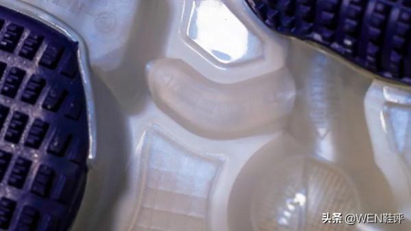 LBJ19開箱：單隻重量超一斤卻有老NIKE的味道