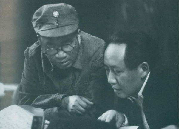 蔣介石率30萬大軍包圍，毛澤東卻原地睡覺3天，事後才知此計真高