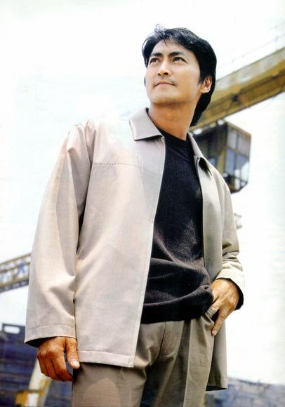 痴情何家勁:此生最愛一人,62歲仍未婚單身 痴情何家勁:此生最愛一人,62歲仍未婚單身