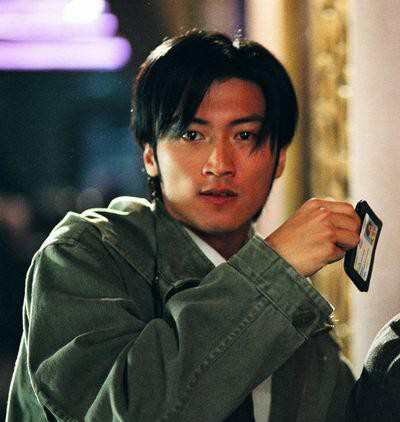 沒有烤瓷牙，沒有動鼻子，面容真實不摻假，這7位明星才配誇好看