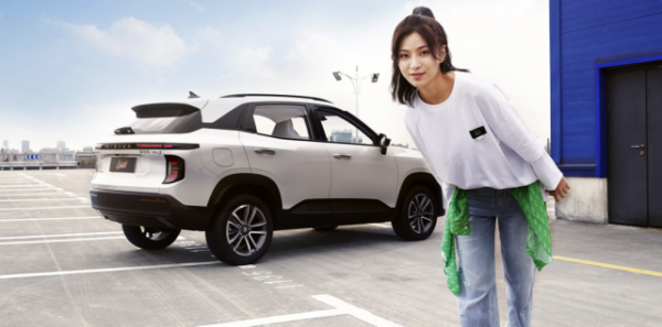 東南DX3對比寶駿RS-3，自主小型SUV誰更值得買？